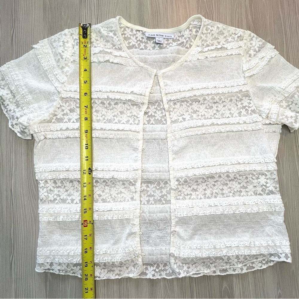 And Now This White Lace Button-Down Shirt Short Sleeve Women's Size L - Picture 4 of 7